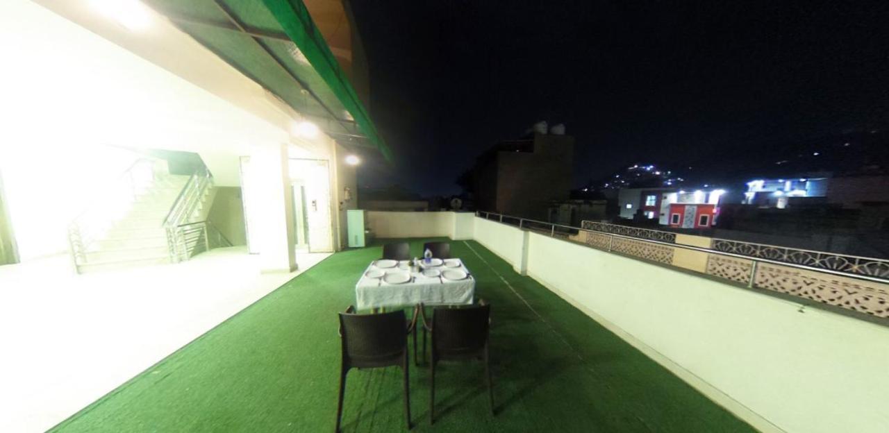Kingsway Hotel And Restaurant Ajmer Dargah 350 Meter Exteriör bild