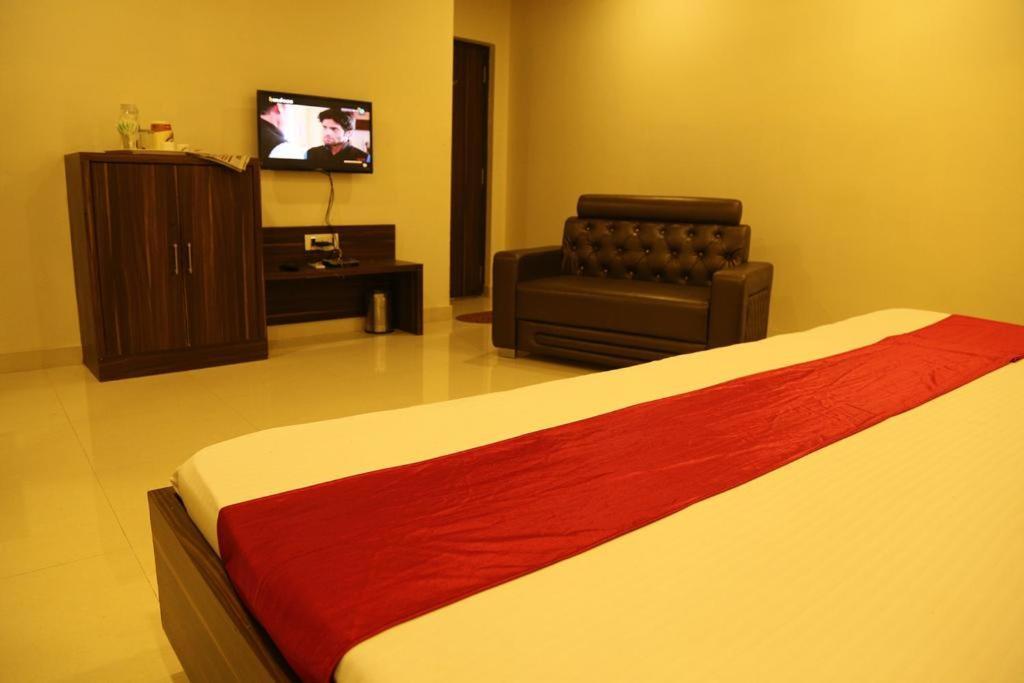 Kingsway Hotel And Restaurant Ajmer Dargah 350 Meter Exteriör bild