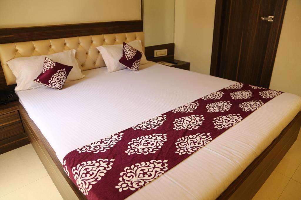 Kingsway Hotel And Restaurant Ajmer Dargah 350 Meter Exteriör bild