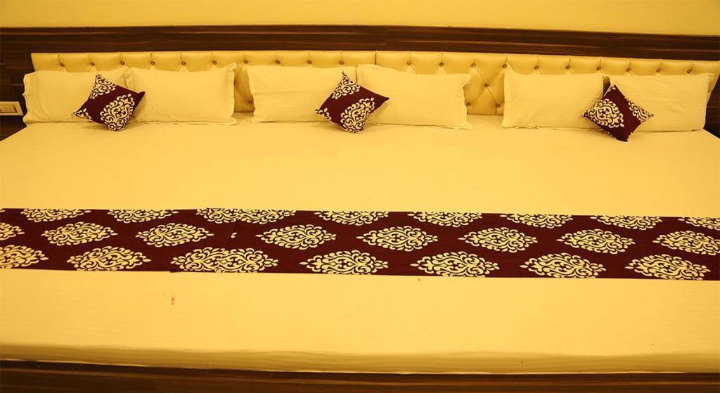 Kingsway Hotel And Restaurant Ajmer Dargah 350 Meter Exteriör bild