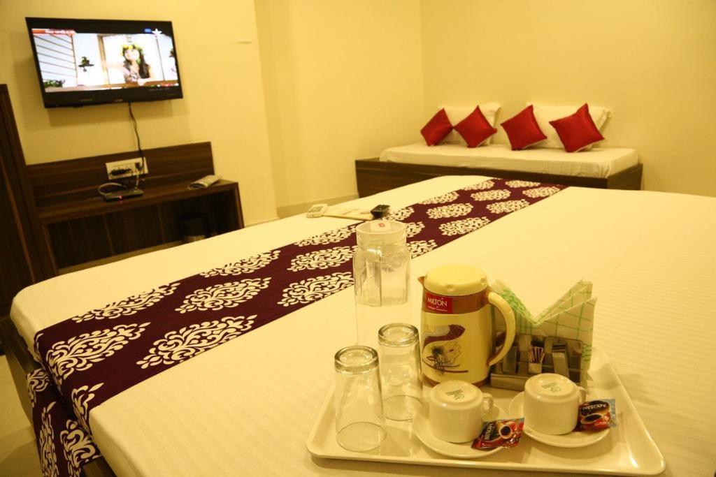 Kingsway Hotel And Restaurant Ajmer Dargah 350 Meter Exteriör bild